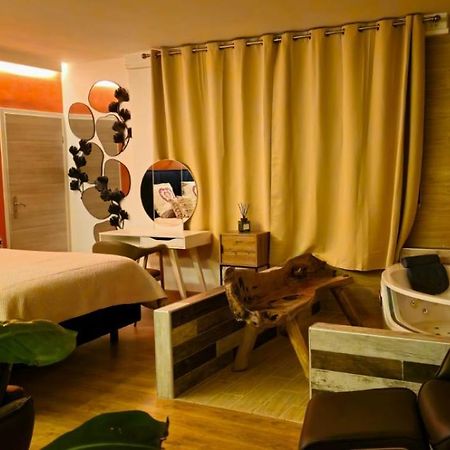 Mei Hotel-Restaurant サールブール エクステリア 写真